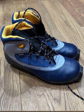 Cross Country Ski Boots, Women's US Size 8